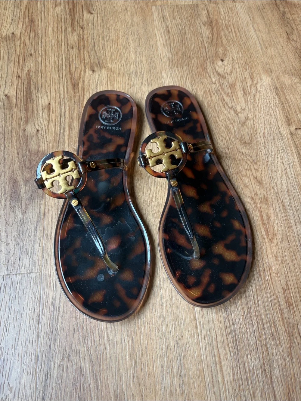 Tory Burch Miller Jelly Sandals Tortoise Brown Gold Logo Thong Flip Flops